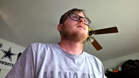 Daniel    y. online show from February 27, 11:05 pm