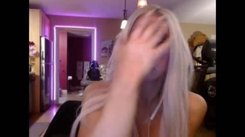 DanikaWhite69 online show from August 6, 12:29 pm