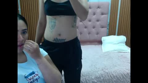 Snapshot of dann_jell chatting on May 27, 1:57 am Danniela y Victoria online show from May 27, 1:57 am