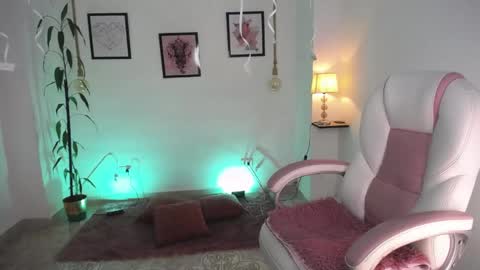 Danna online show from May 22, 11:10 pm