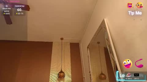 Snapshot of dannadoll69 chatting on December 22, 11:40 am Dannamunoz130 online show from December 22, 11:40 am