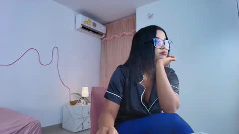 dannagabriella online show from April 13, 8:31 am