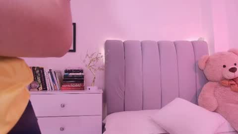 Snapshot of dannahyde chatting on July 3, 6:58 pm Insta DannaBlueX online show from July 3, 6:58 pm