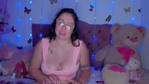 Danna Sofia jeins online show from April 11, 1:59 pm