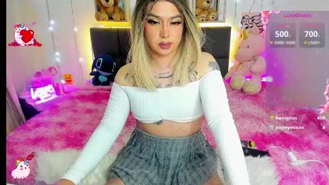 dannia_13 online show from April 6, 4:46 am