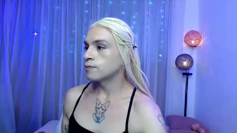 Snapshot of dannihotboy02 chatting on May 10, 6:35 pm danni online show from May 10, 6:35 pm
