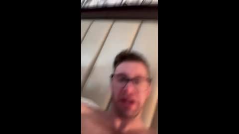 Snapshot of dannygowild chatting on December 15, 3:53 pm dannygowild online show from December 15, 3:53 pm