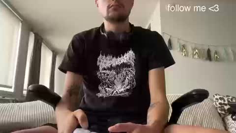 Snapshot of dannywalter789 chatting on September 21, 2:40 pm Danny online show from September 21, 2:40 pm