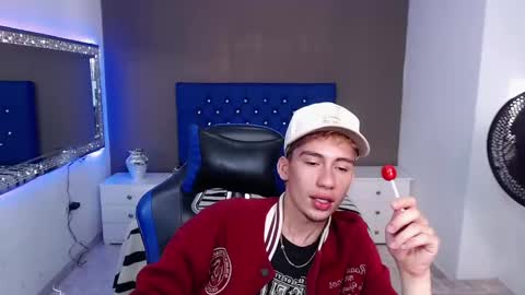 Snapshot of dante_tompson chatting on January 30, 12:37 pm Dante online show from January 30, 12:37 pm