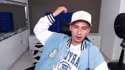 Snapshot of dante_tompson chatting on January 31, 12:18 pm Dante online show from January 31, 12:18 pm