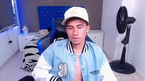 Snapshot of dante_tompson chatting on February 6, 3:31 pm Dante online show from February 6, 3:31 pm