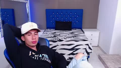 Snapshot of dante_tompson chatting on February 7, 3:41 pm Dante online show from February 7, 3:41 pm