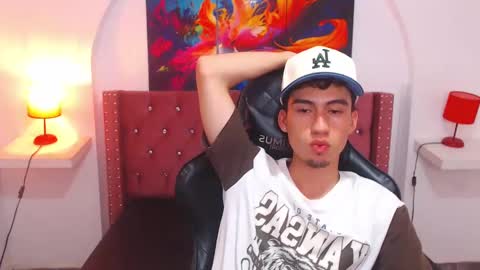 Snapshot of dante_tompson chatting on March 4, 6:39 pm Dante online show from March 4, 6:39 pm