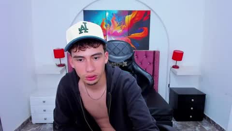 Snapshot of dante_tompson chatting on March 7, 6:33 pm Dante online show from March 7, 6:33 pm