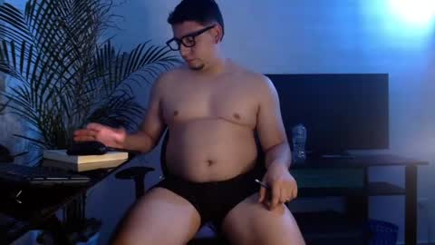 Snapshot of dante_xo chatting on June 1, 11:06 pm A L E J A N D R O online show from June 1, 11:06 pm