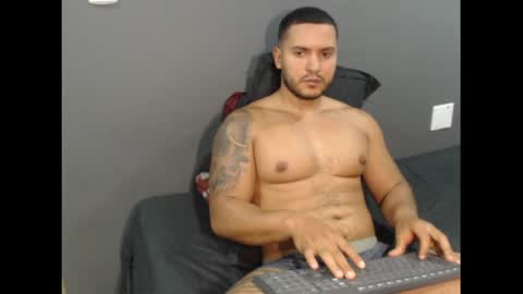 dantebrown1 online show from June 23, 1:25 am
