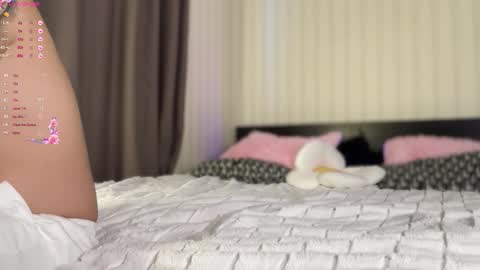 DanteetBeatrix online show from October 17, 1:03 pm