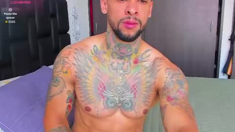 danyfitguy_ online show from June 12, 4:06 pm