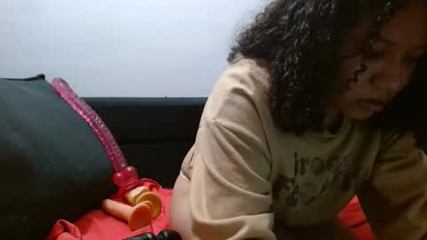 daphne_grande online show from March 21, 3:11 am