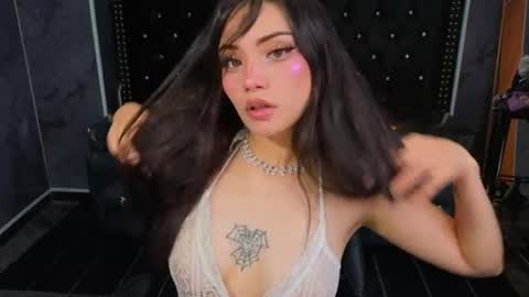 daphne_nicole_b online show from July 16, 12:55 pm