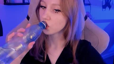 Daria Tate online show from September 20, 11:55 am