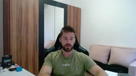 Snapshot of darius_94 chatting on July 19, 4:54 pm darius_94 online show from July 19, 4:54 pm