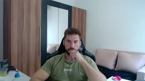 Snapshot of darius_94 chatting on July 20, 10:39 am darius_94 online show from July 20, 10:39 am