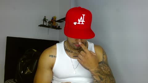 Darius Phoenix  online show from March 27, 9:14 pm