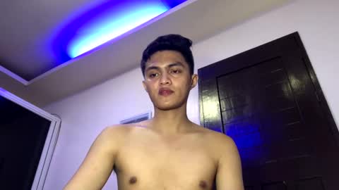 Snapshot of dark_angel69x chatting on December 23, 3:44 pm Guile online show from December 23, 3:44 pm