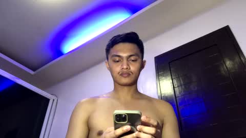 Snapshot of dark_angel69x chatting on January 22, 4:55 pm Guile online show from January 22, 4:55 pm