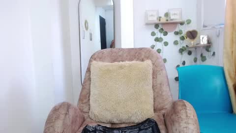 Snapshot of dark_dreams0 chatting on May 25, 7:20 pm dark_dreams0 online show from May 25, 7:20 pm