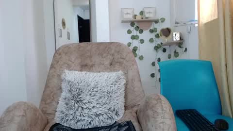 Snapshot of dark_dreams0 chatting on May 27, 7:22 pm dark_dreams0 online show from May 27, 7:22 pm