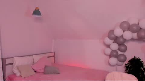 Lola online show from January 18, 12:36 pm