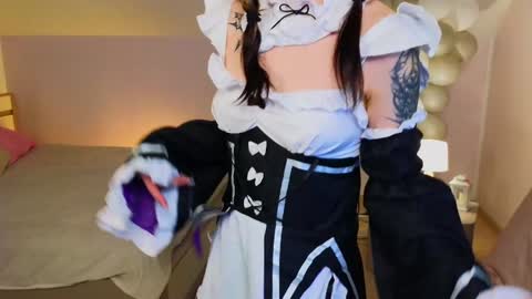 Lola online show from January 31, 9:59 am