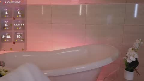 Lola online show from October 7, 1:58 am