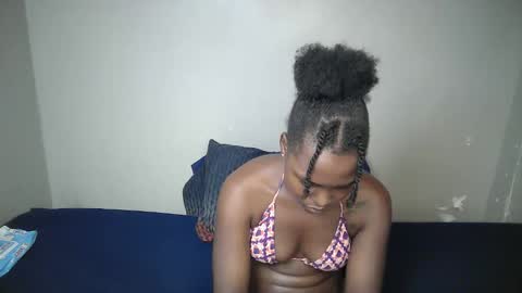 dark_lovly online show from March 2, 7:15 am