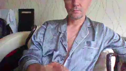darkdeil online show from April 12, 9:47 am