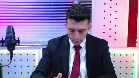 DARKO0717 online show from April 15, 11:50 am