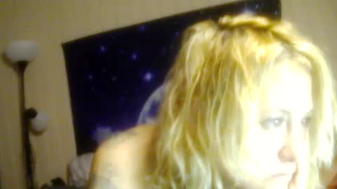 darnette_daisy online show from May 23, 9:13 am