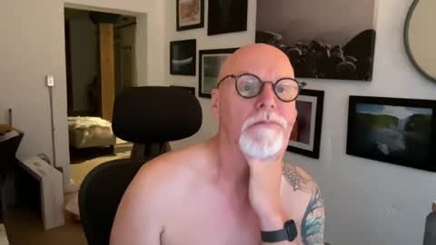 darre1966 online show from June 21, 3:14 pm