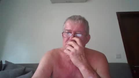 darwincock online show from June 8, 2:01 am