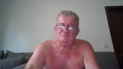 darwincock online show from June 11, 1:38 am