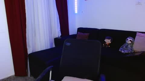 dashly_queen1 online show from April 28, 6:57 pm