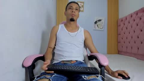 Snapshot of dave_skinnycum420 chatting on October 11, 7:40 am dave online show from October 11, 7:40 am