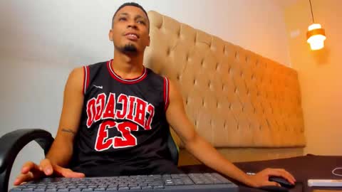 Snapshot of dave_skinnycum420 chatting on October 18, 7:53 am dave online show from October 18, 7:53 am