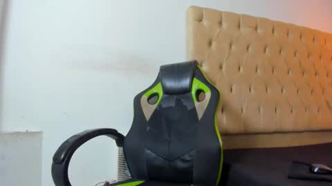 Snapshot of dave_skinnycum420 chatting on November 6, 7:20 am dave online show from November 6, 7:20 am