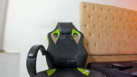 Snapshot of dave_skinnycum420 chatting on November 8, 7:30 am dave online show from November 8, 7:30 am