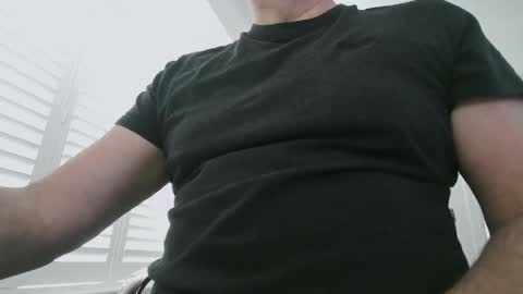 davesu12345 online show from March 23, 8:40 am