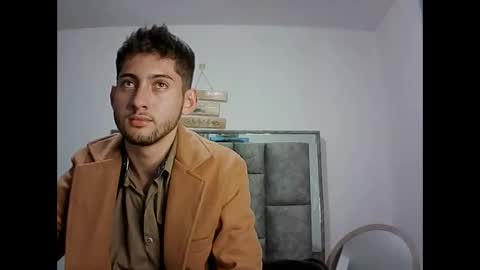 David Asturias online show from December 14, 1:39 am