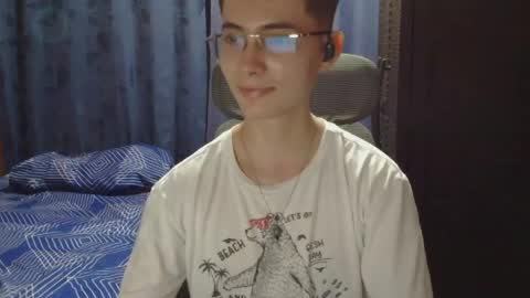 ProgrammerBoy online show from May 26, 1:23 am